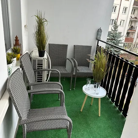 New York Style Apartament 90 M2 We Wroclawiu Apartament *